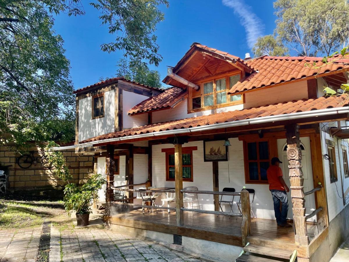 Cabanas El Chalet Morelia Exterior foto